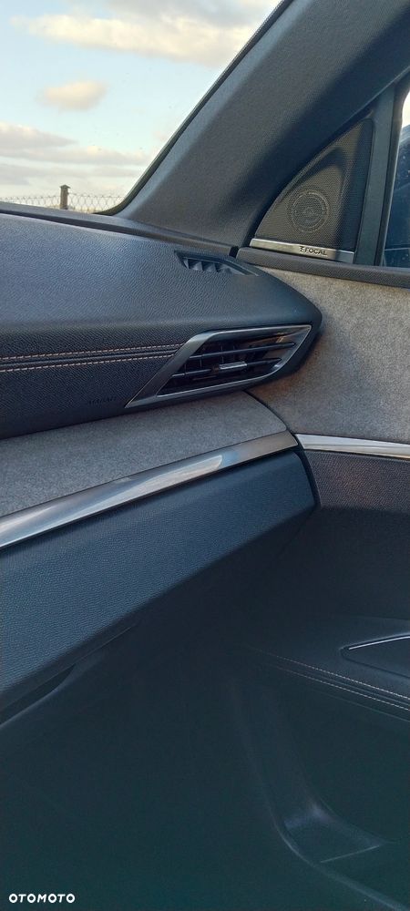 Peugeot 3008 Hybrid4 300 e-EAT8 GT - 32