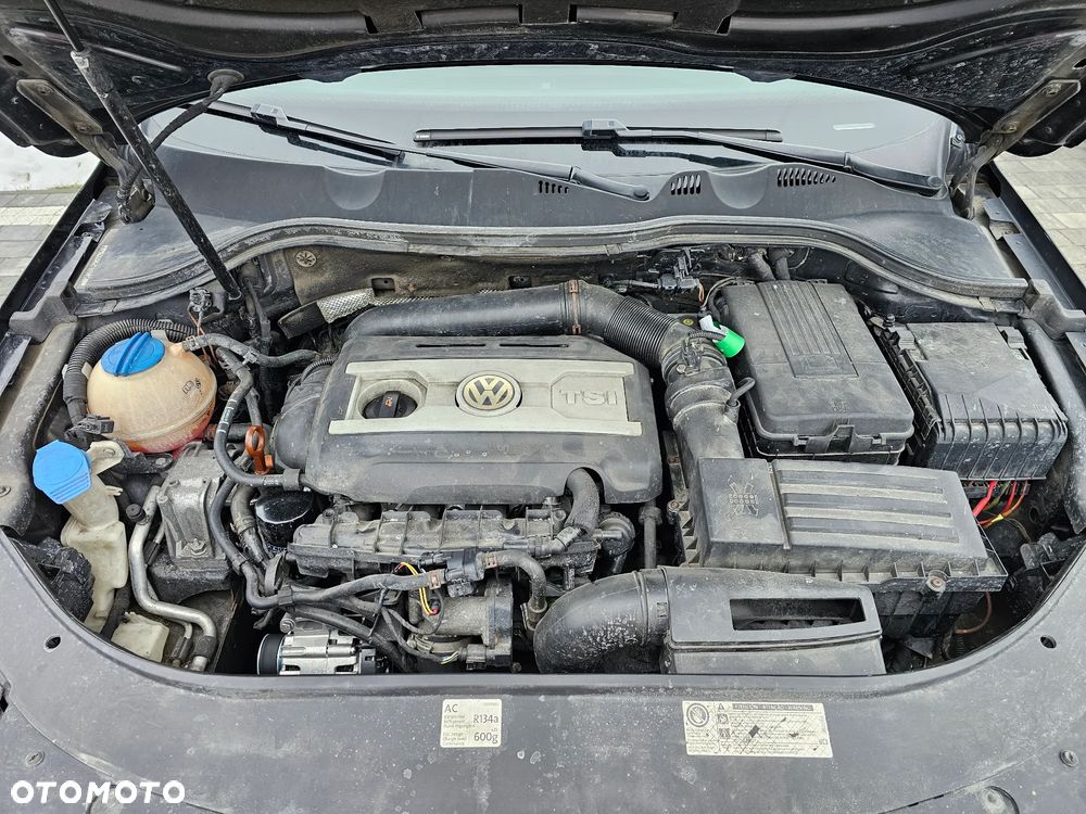 Volkswagen Passat - 12