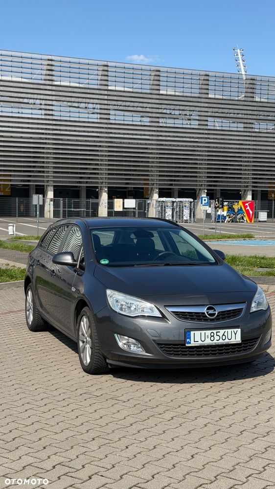 Opel Astra 1.4 Turbo Sport - 1