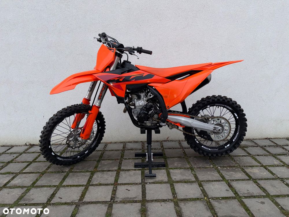 KTM SXF - 9