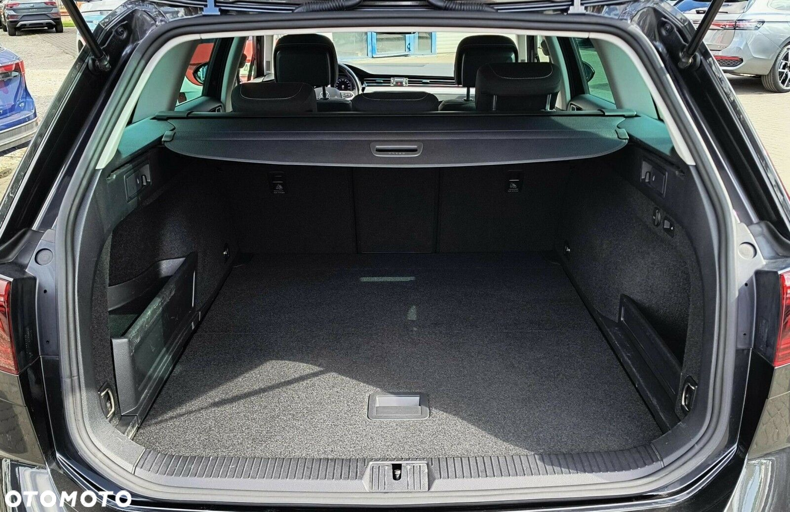 Volkswagen Passat - 25