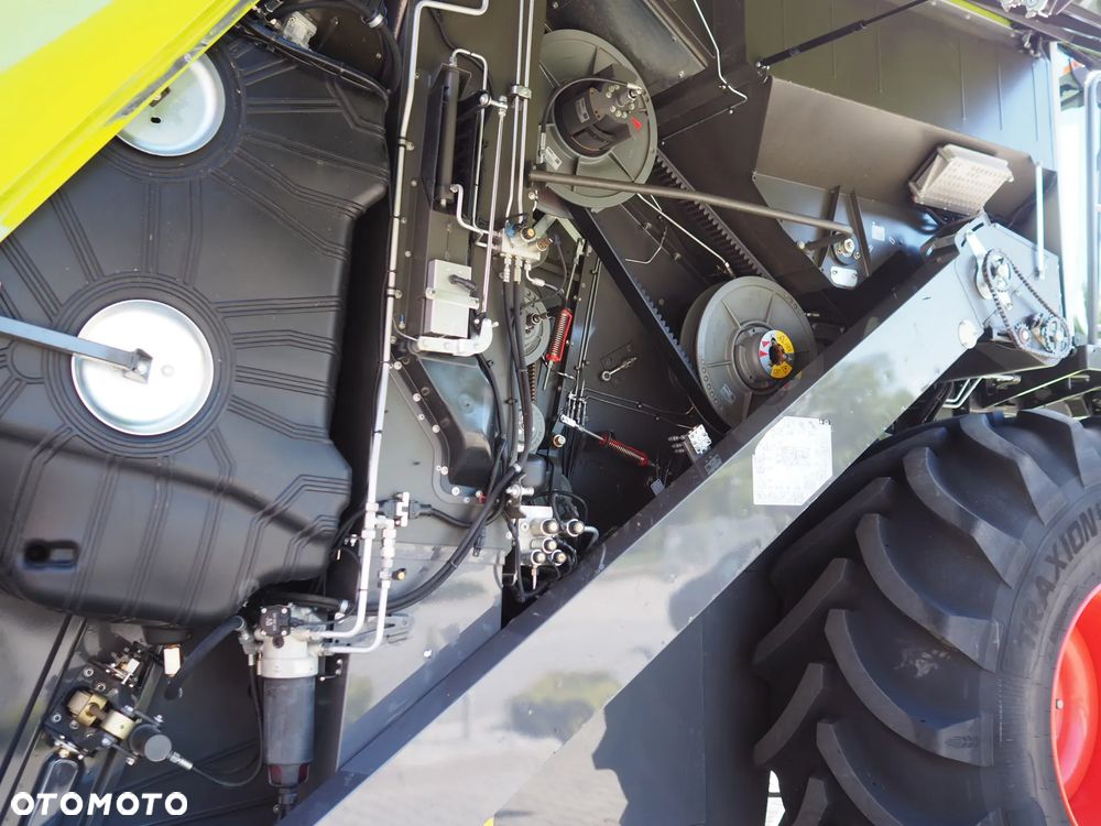 Claas Trion 750 CEMOS + V770 - 11