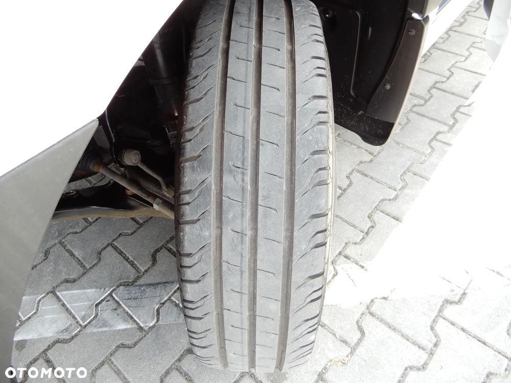 Mercedes-Benz Sprinter 516 CDI 2.2 CDI 163 KM Kontener 4.91 Cm 10 E.Palet Super Lekki ALUVAN DMC 3500 Kg 705 Kg Ładowność Tempomat Asystent Pasa Ruchu Stan Auta Jak Nowy UNIKAT - 11