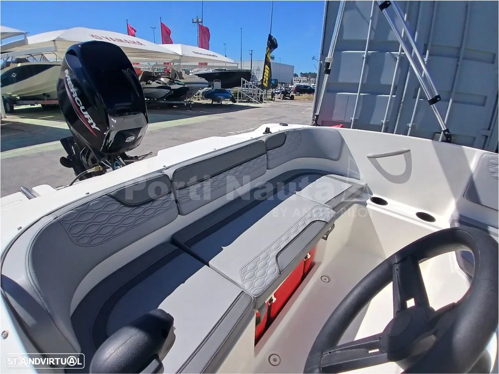 Bayliner M15 - 8