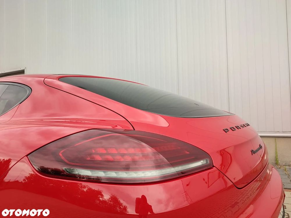 Porsche Panamera 4S - 9