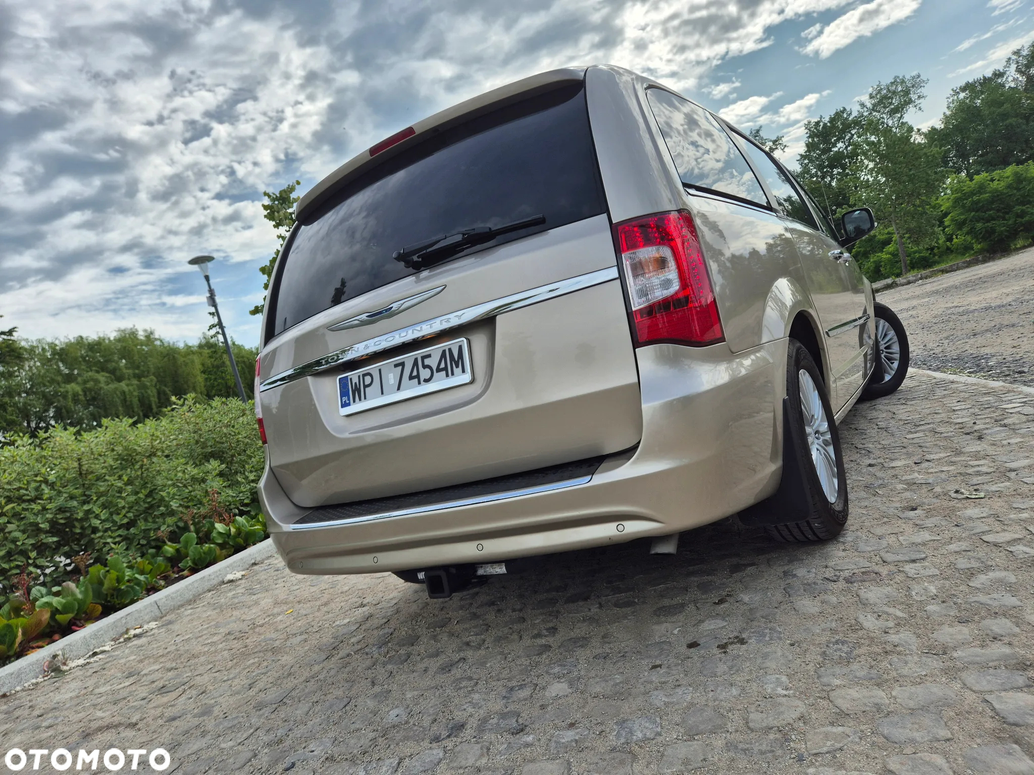 Chrysler Town & Country 3.6 Limited - 21