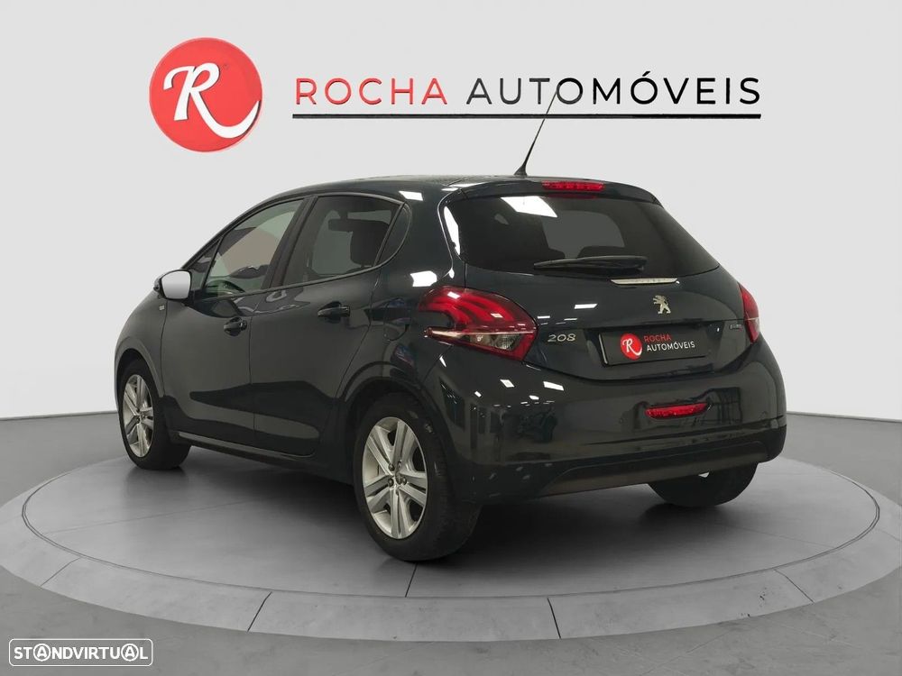 Peugeot 208 - 5