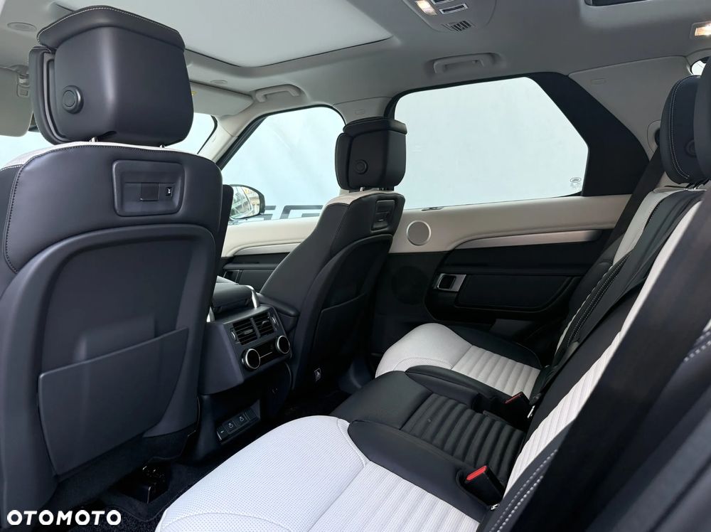 Land Rover Discovery D350 Dynamic HSE - 9