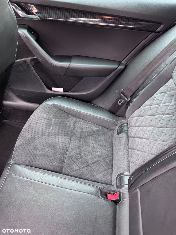 Skoda Octavia 2.0 TSI RS 245 - 12