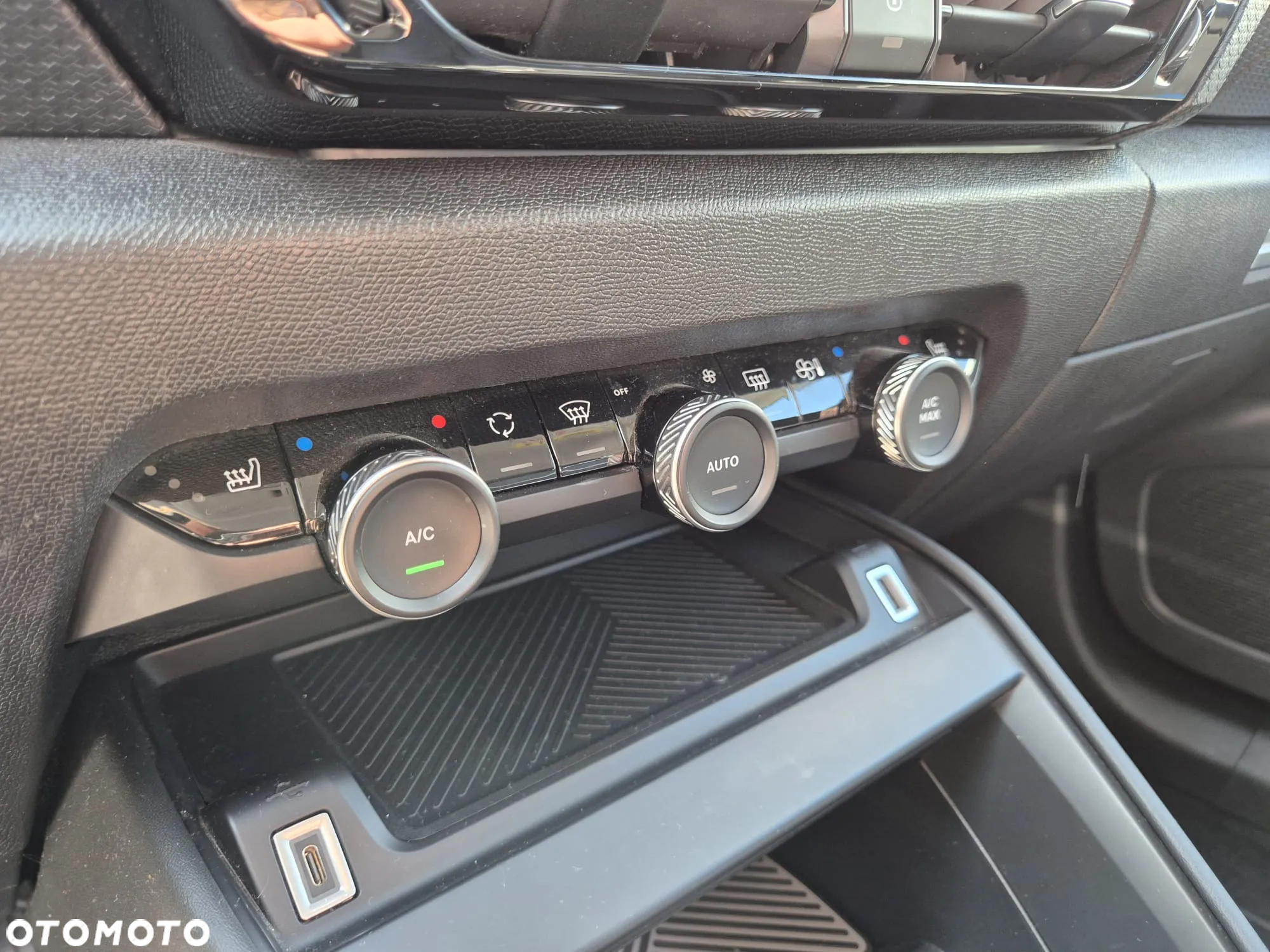 Citroën C4 e-C4 EV136 50kWh Shine - 19