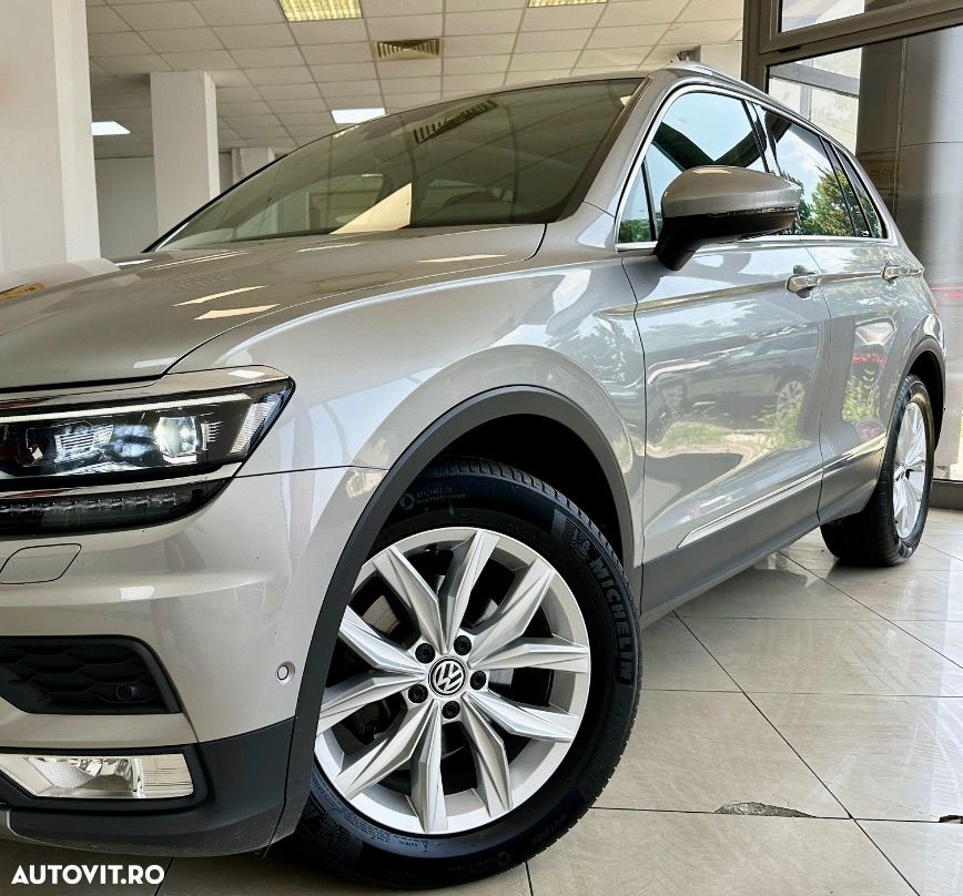 Volkswagen Tiguan - 1