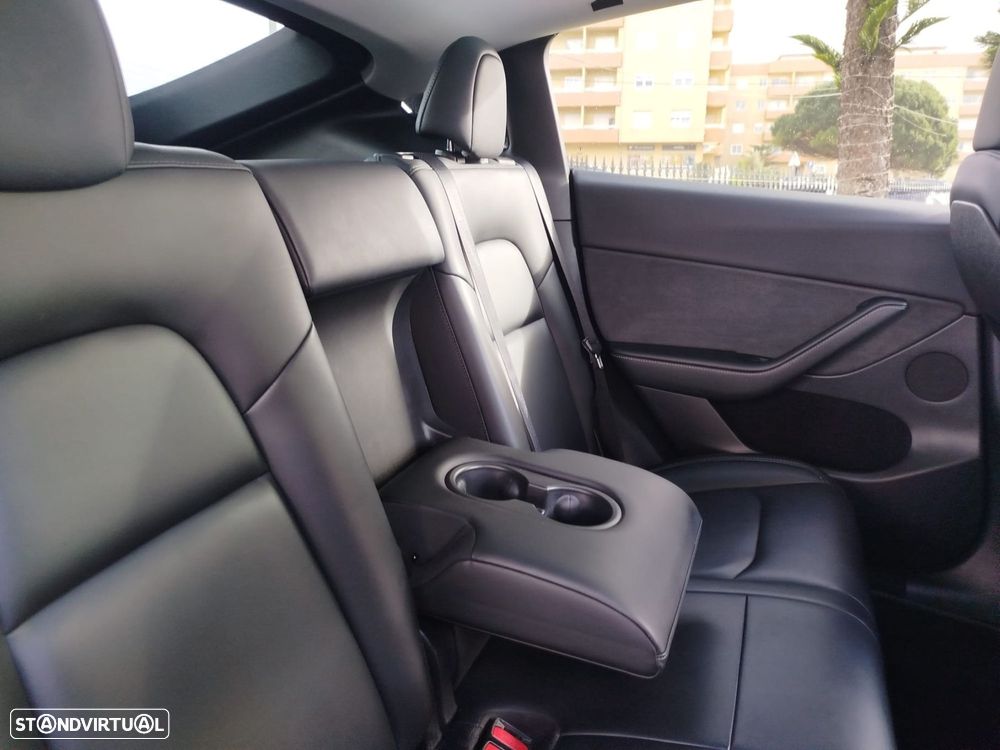 Tesla Model Y Tração Traseira Standard - 38
