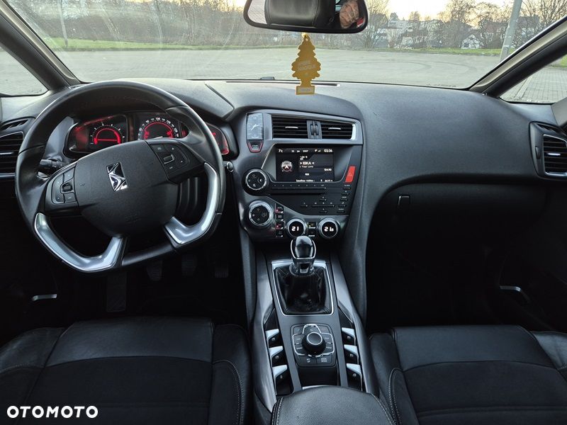 Citroën DS5 HDi 165 Business - 12