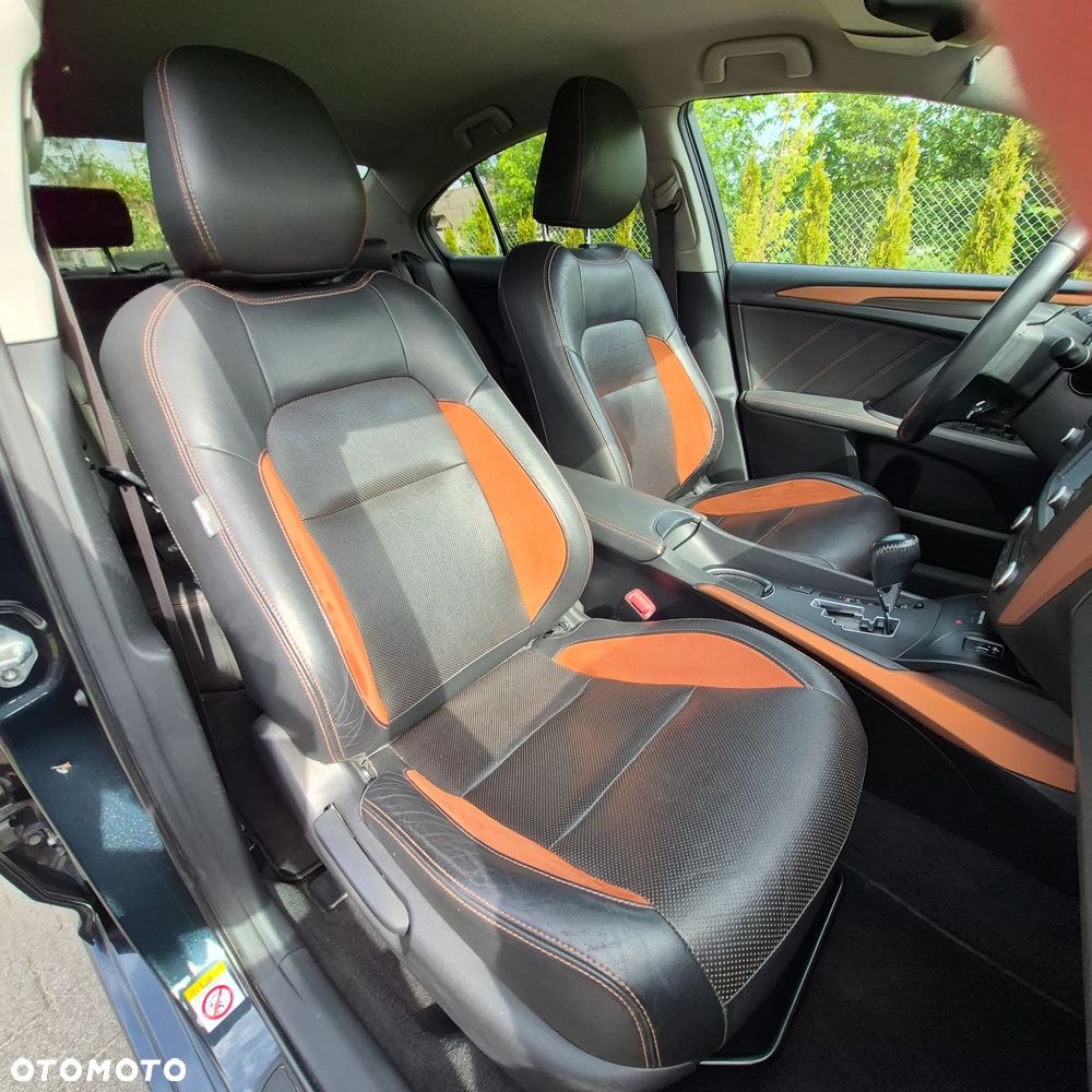 Toyota Avensis - 6