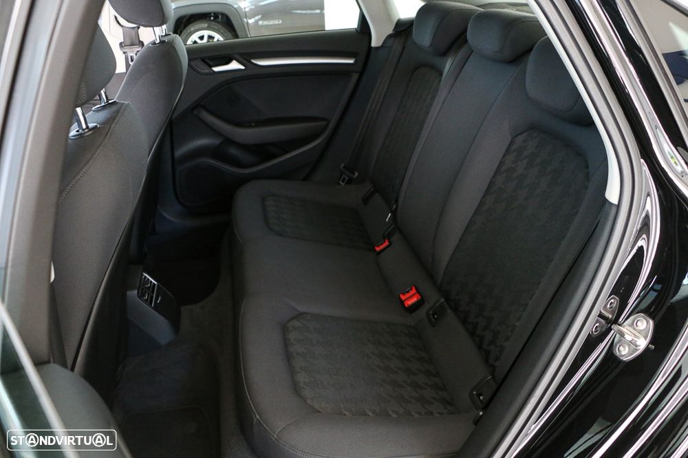 Audi A3 Limousine 1.6 TDI Advance - 24