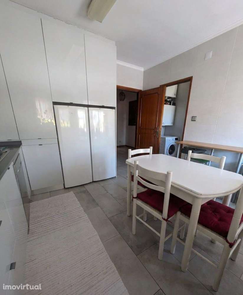 T3 com Terraço e Varanda - Grande imagem: 2/16