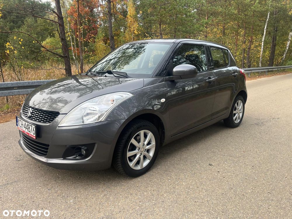 Suzuki Swift 2012 photo 3