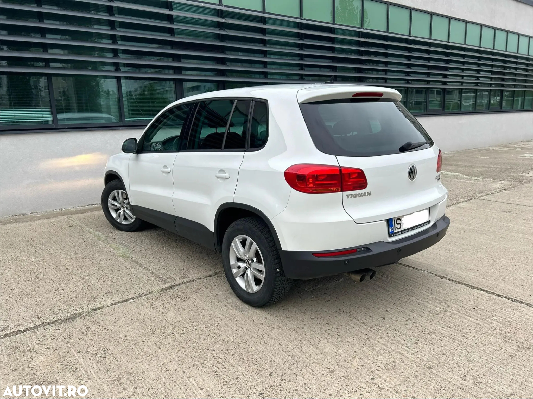Volkswagen Tiguan 2.0 TDI SCR BlueMotion Technology Trend & Fun - 4