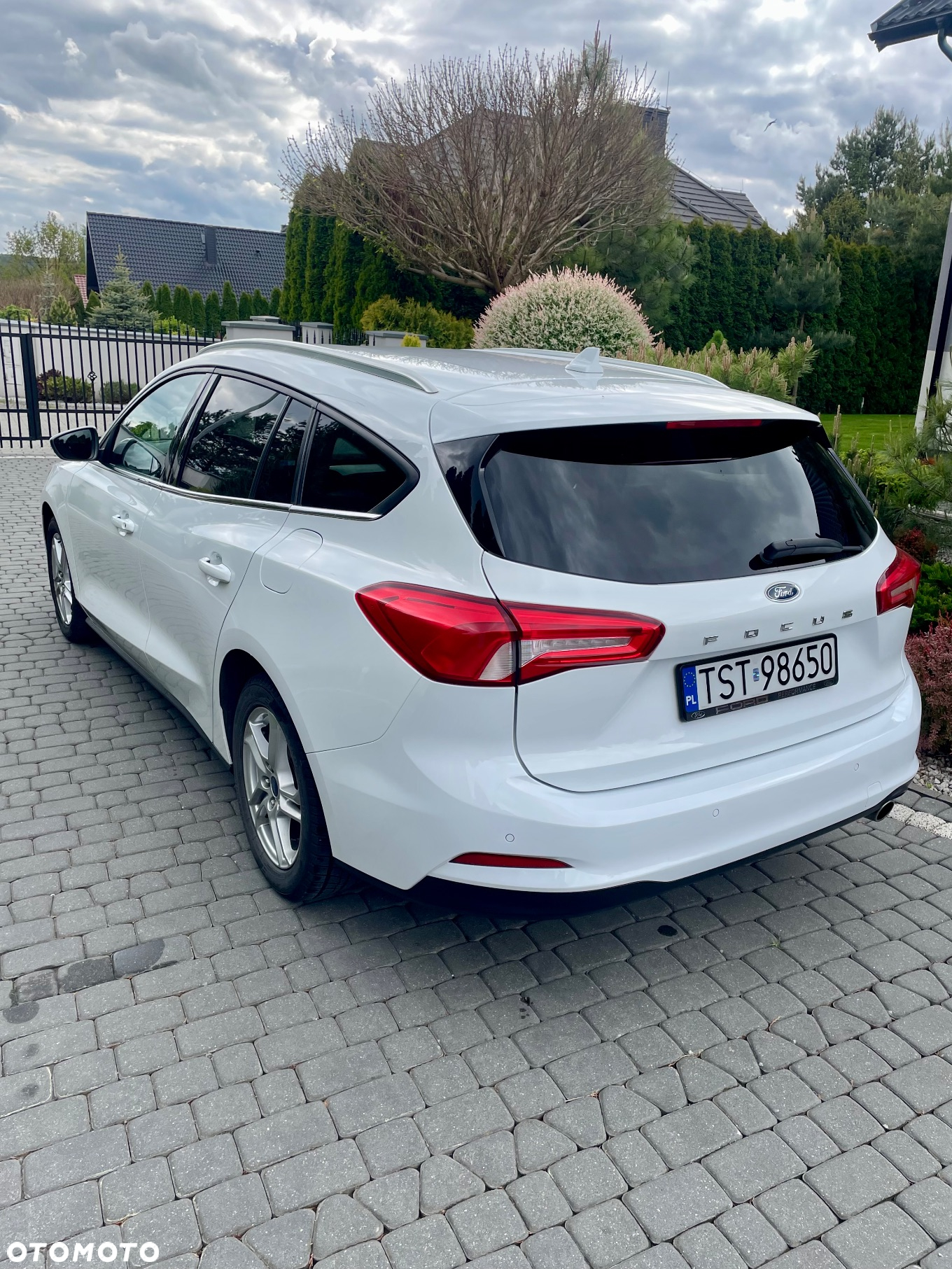 Ford Focus Turnier 1.5 EcoBlue Start-Stopp-System ACTIVE STYLE - 4