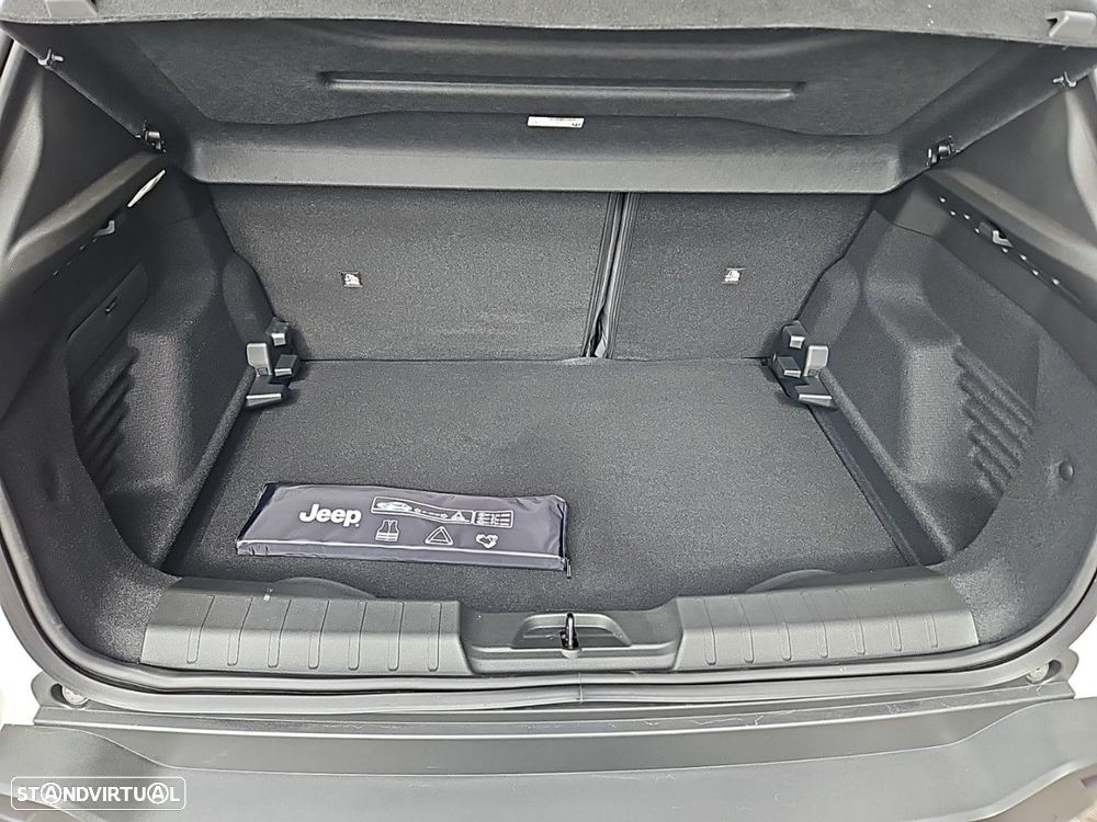 Jeep Avenger 1.2 GSE T3 Summit - 6