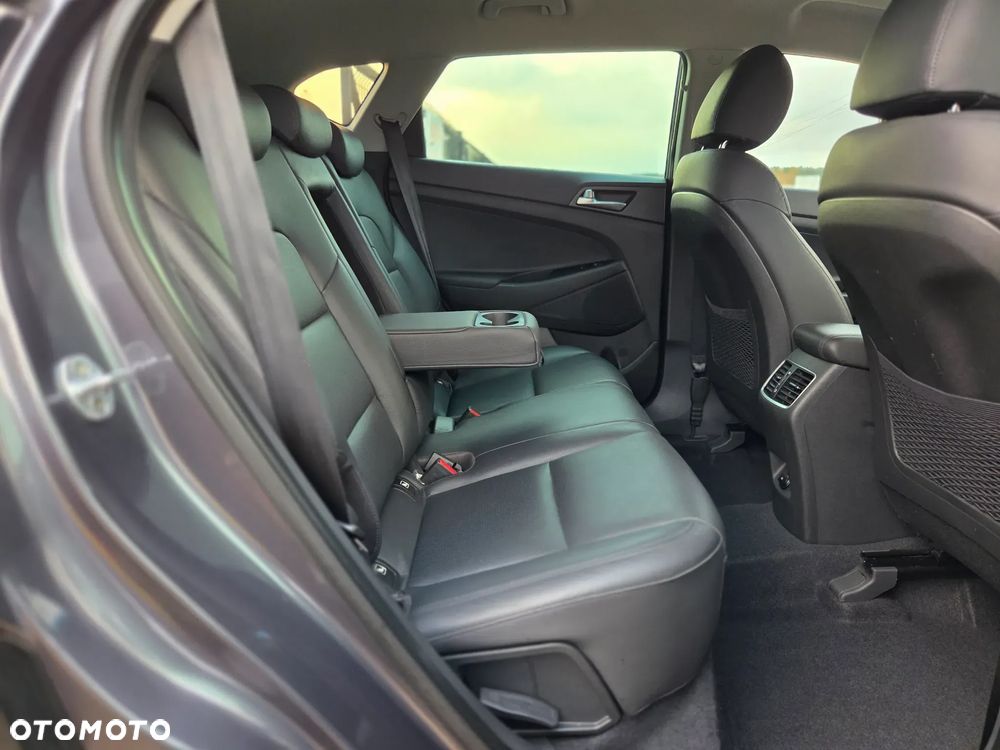 Hyundai Tucson blue 1.6 CRDi 2WD DCT Premium - 25