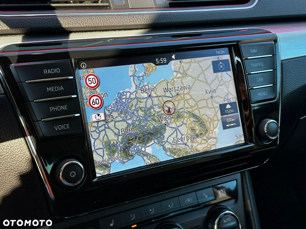 Skoda Superb 2.0 TDI Ambition - 23