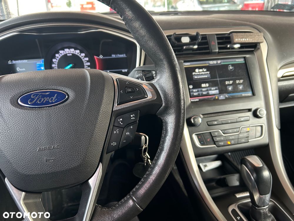 Ford Fusion 2.0 EcoBoost Titanium - 12