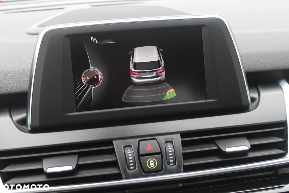 BMW Seria 2 220d xDrive Sport Line - 15