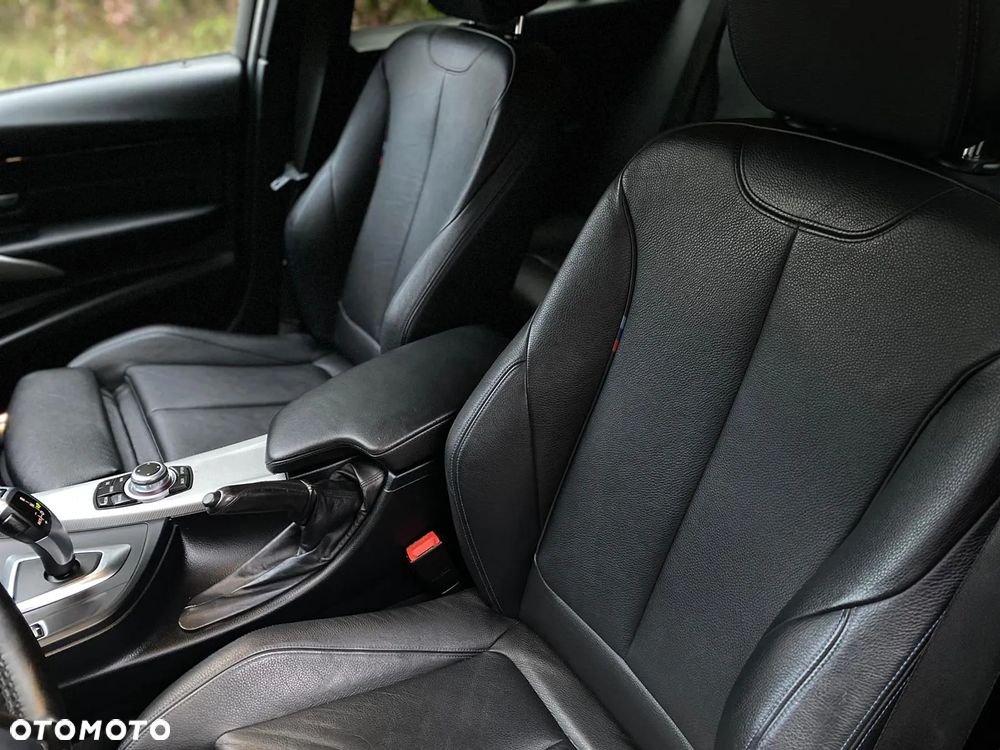 BMW Seria 3 318d M Sport - 8