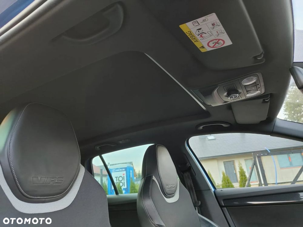 Skoda Octavia Combi 2.0 TDI RS - 12