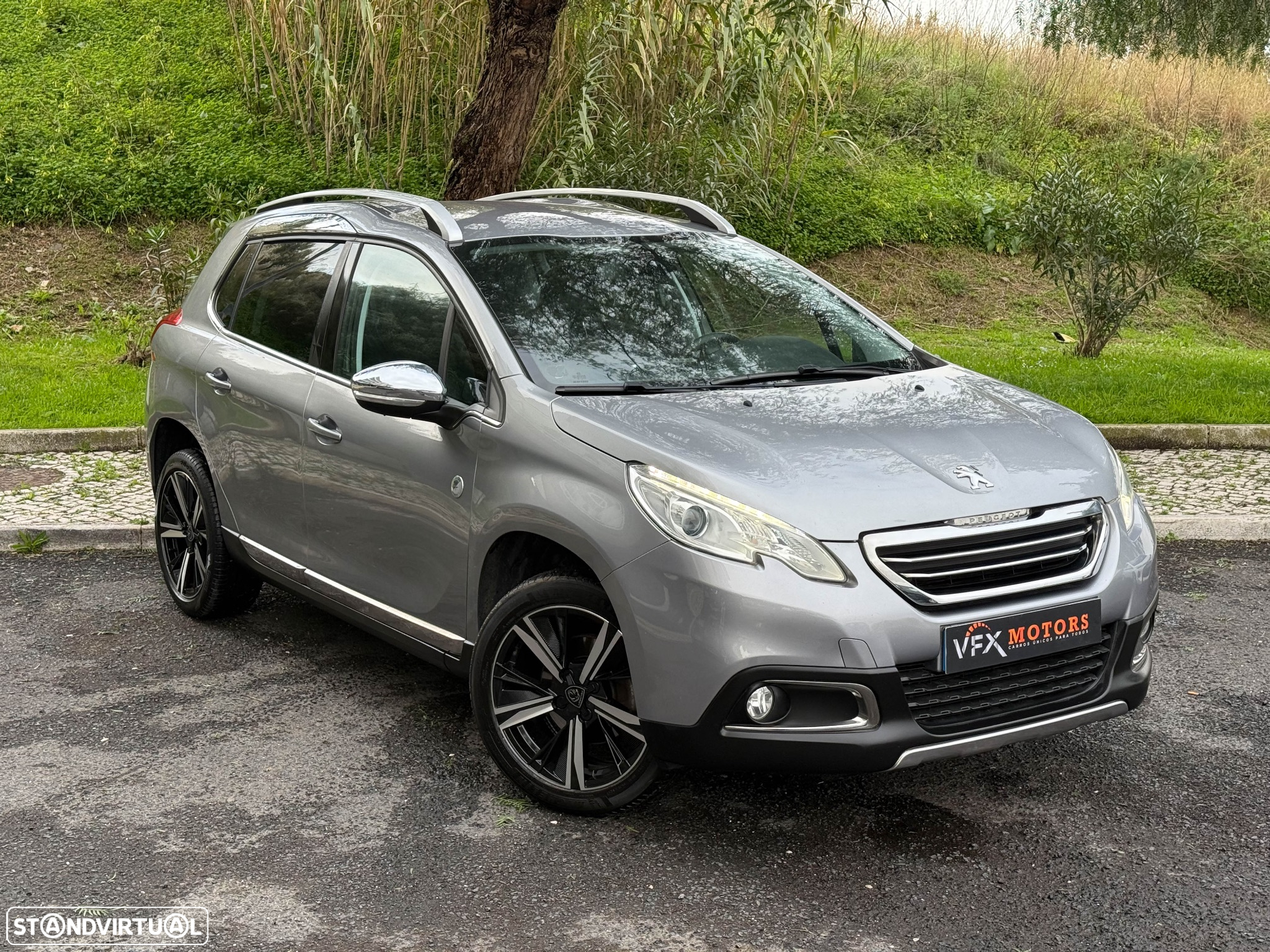 Peugeot 2008 1.2 PureTech Allure - 13