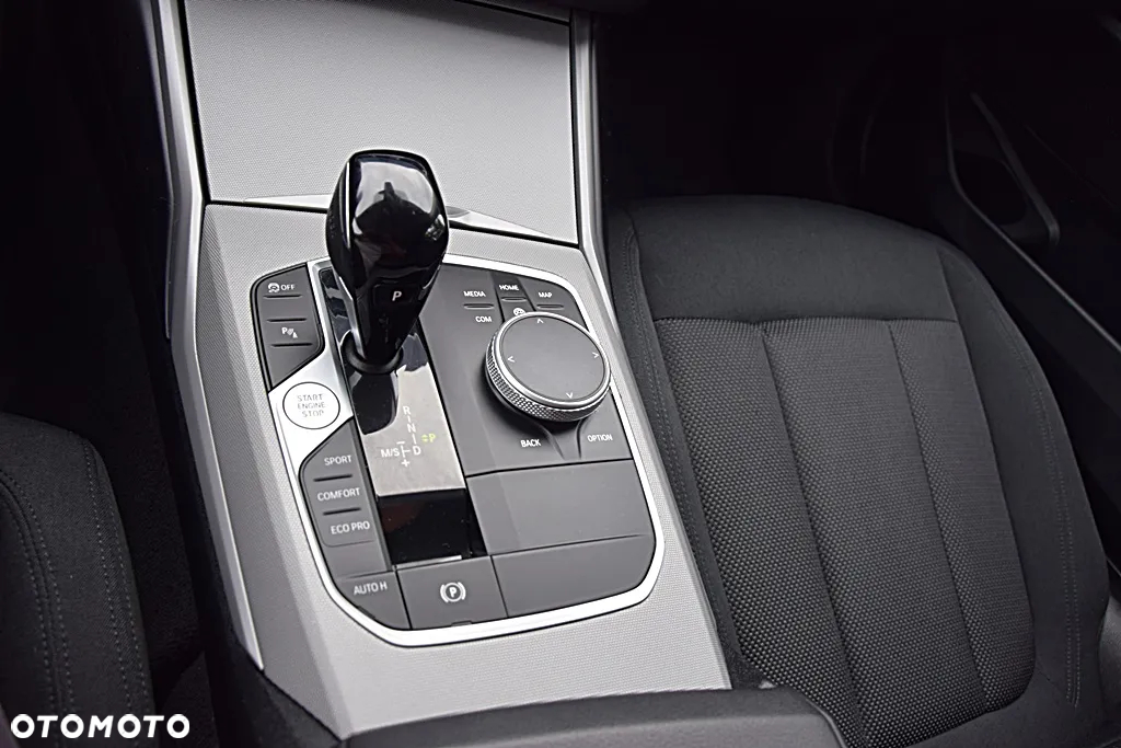 BMW Seria 3 318d M Sport - 18