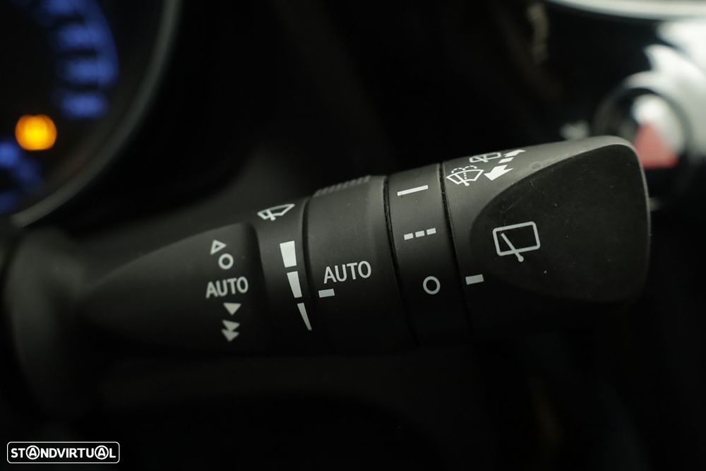 Toyota Auris Touring Sports 1.2T Comfort +P.Techno+P.Sport - 17