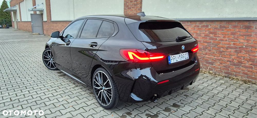 BMW Seria 1 2021 photo 3