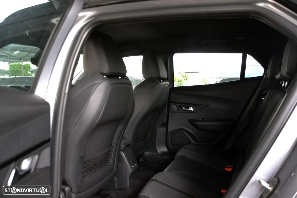 Peugeot 2008 1.2 PureTech GT EAT8 - 10