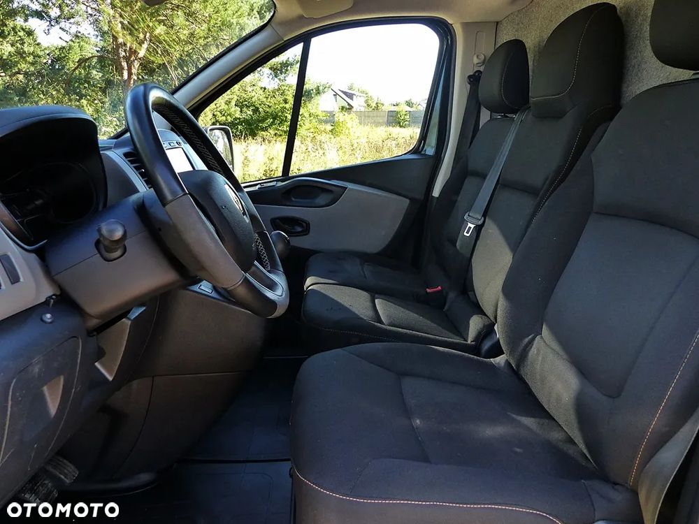 Renault Trafic - 23