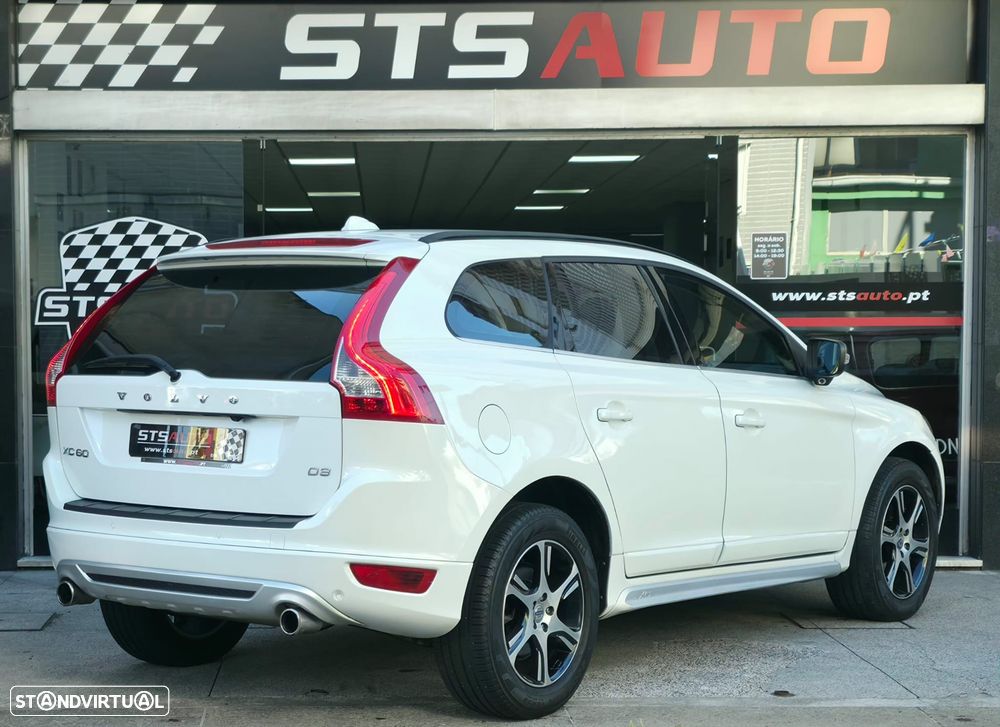 Volvo XC 60 2.0 D3 R-Design Geartronic - 4