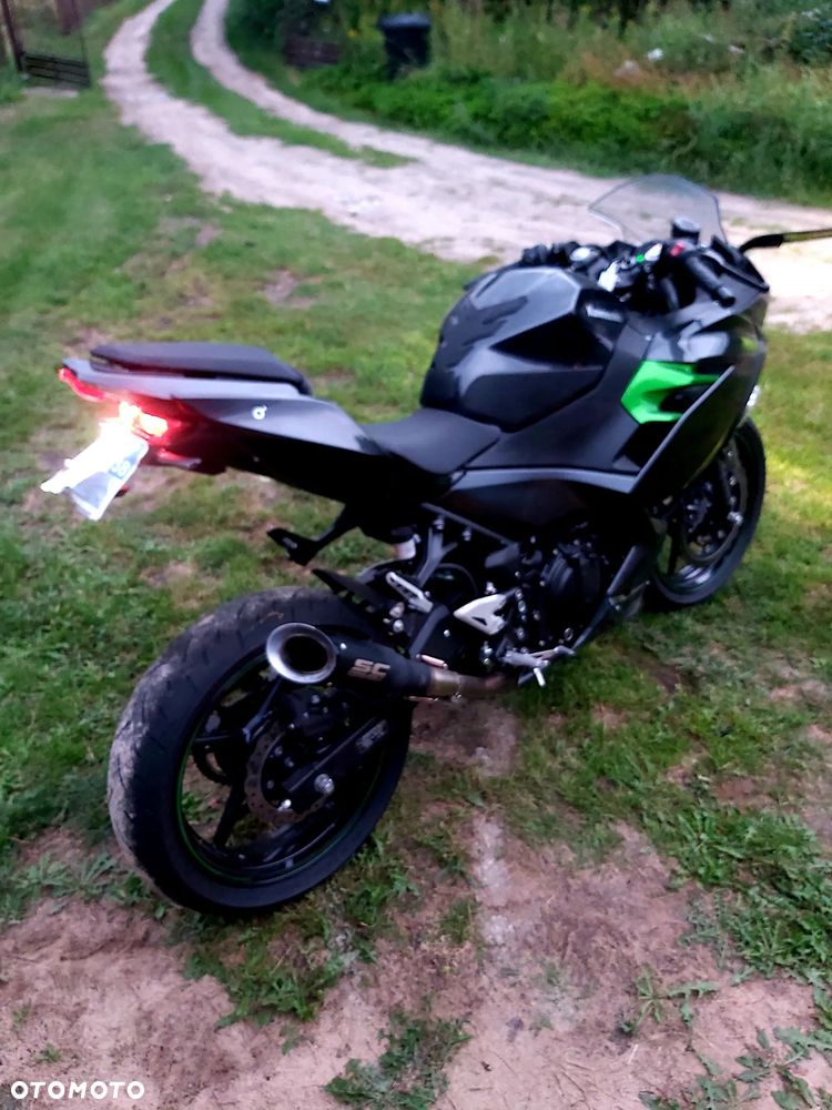Kawasaki Ninja 400 - 8