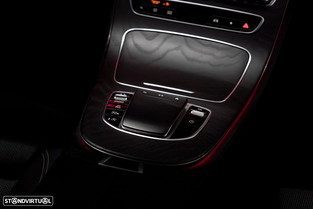 Mercedes-Benz E 220 d Exclusive Line - 17