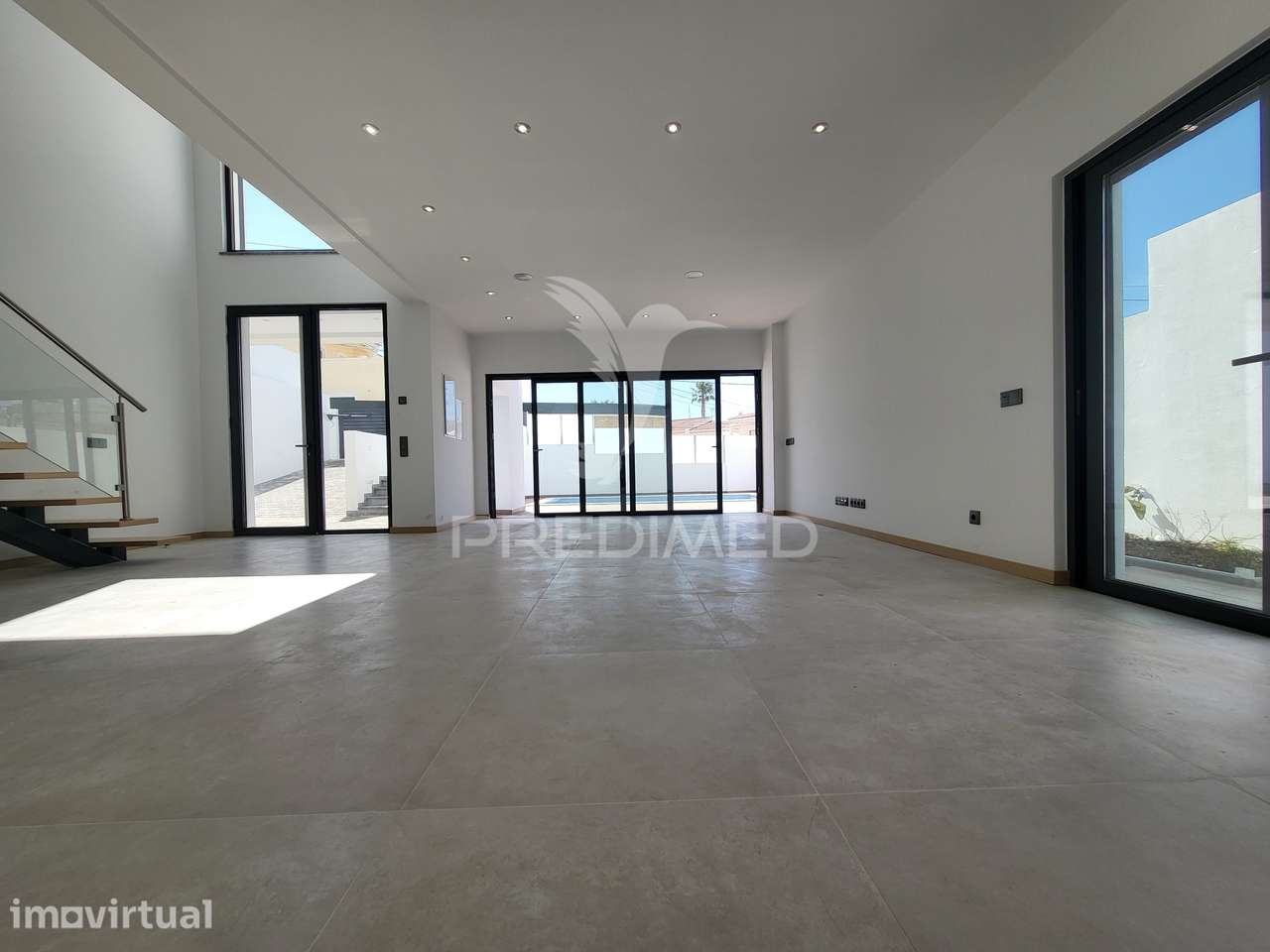Moradia Isolada - T4 com piscina e garagem - Grande imagem: 3/37