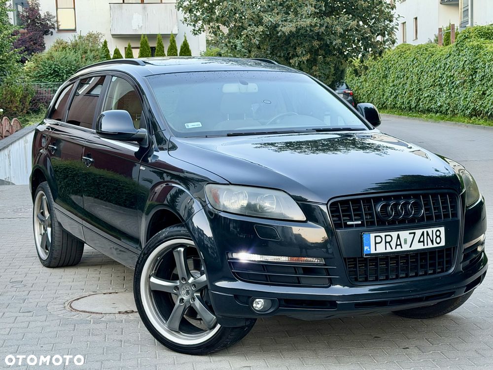 Audi Q7 - 1