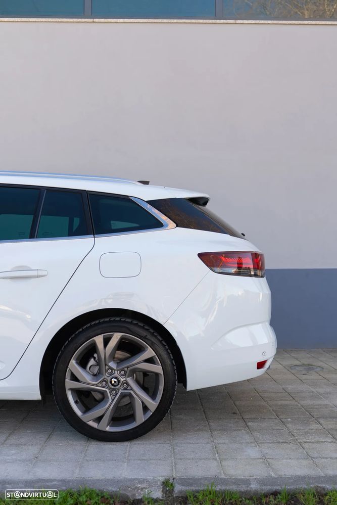 Renault Mégane Sport Tourer 1.6 E-Tech Plug-In Hybrid R.S. Line - 14