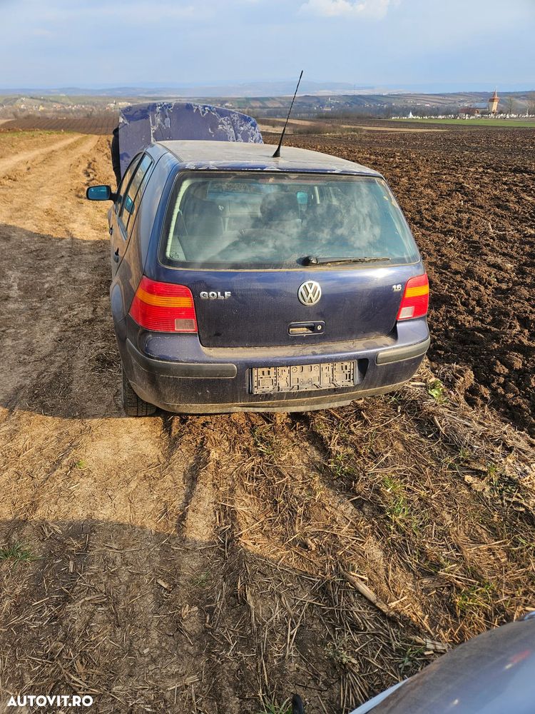 Dezmembrez vw golf4,1.6l benzina - 3