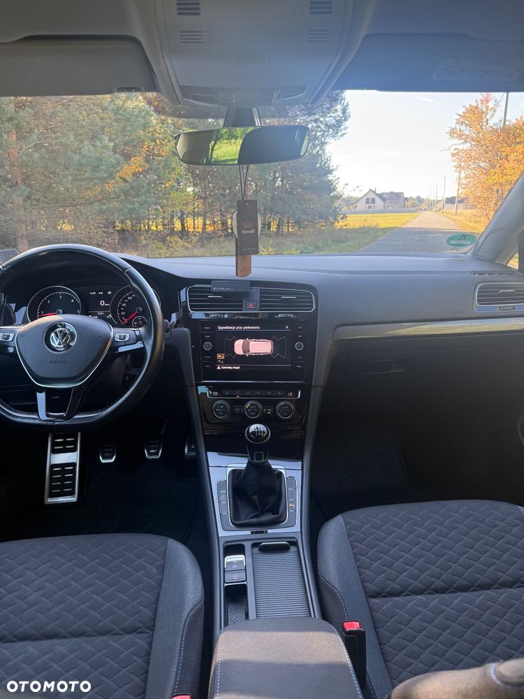 Volkswagen Golf - 5