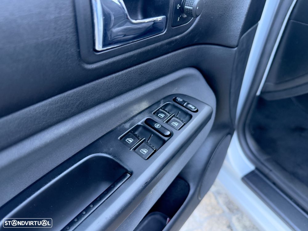 VW Golf Variant 1.9 TDi Confl AC - 36