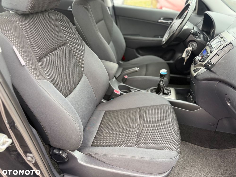 Hyundai i30 i30cw 1.4 Comfort - 27