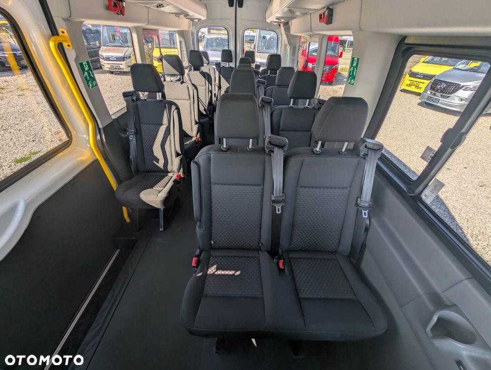 Ford Transit - 25