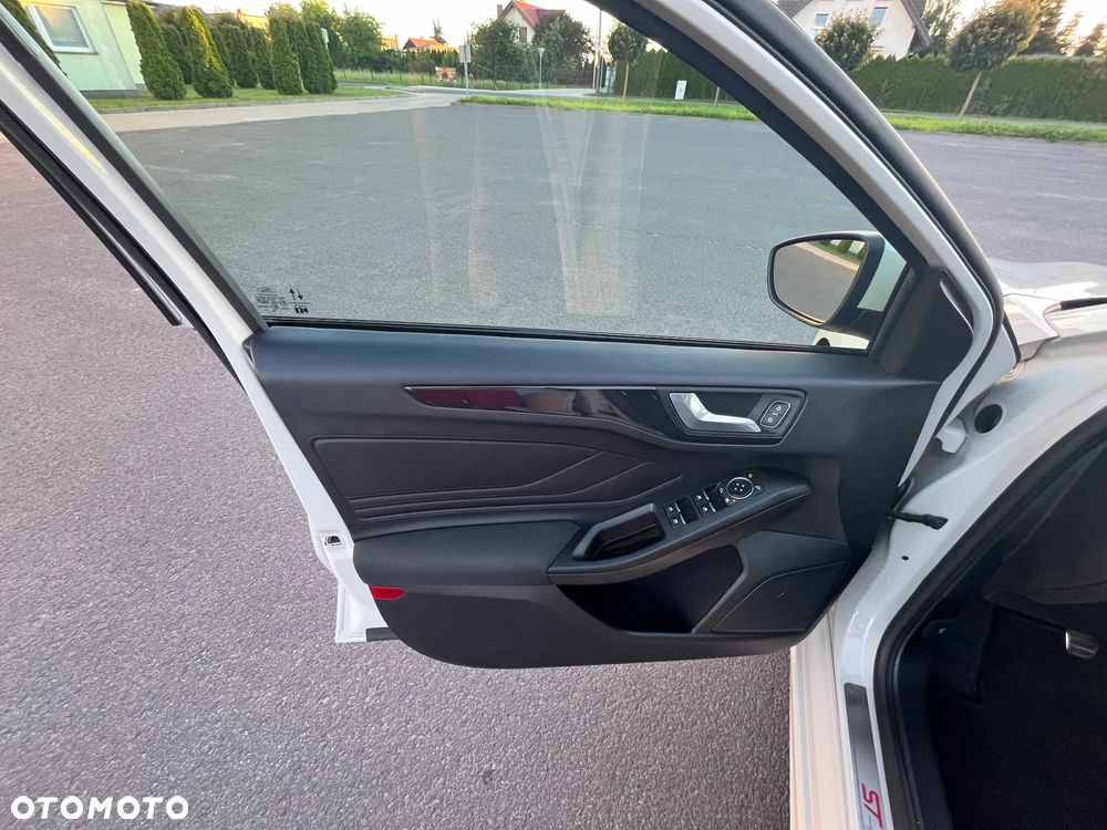 Ford Focus 2.0 TDCi ST-Line Black ASS - 14
