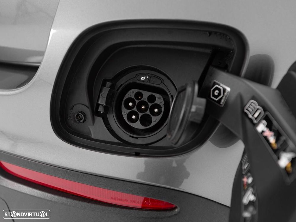 Mercedes-Benz GLC 300 de 4Matic 9G-TRONIC - 15