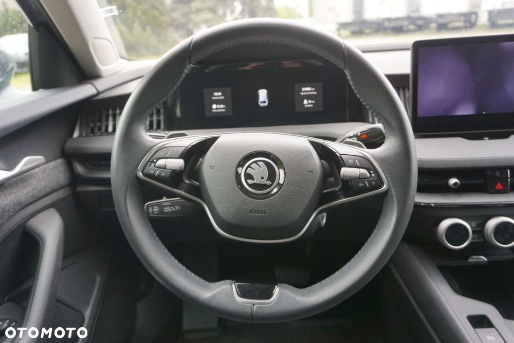 Skoda Superb 2.0 TDI SCR Essence DSG - 19